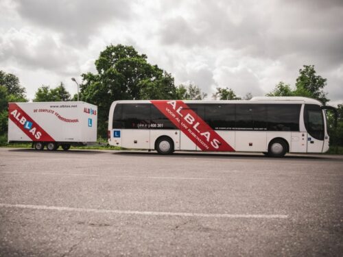 Bus met aanhanger (rijbewijs DE)